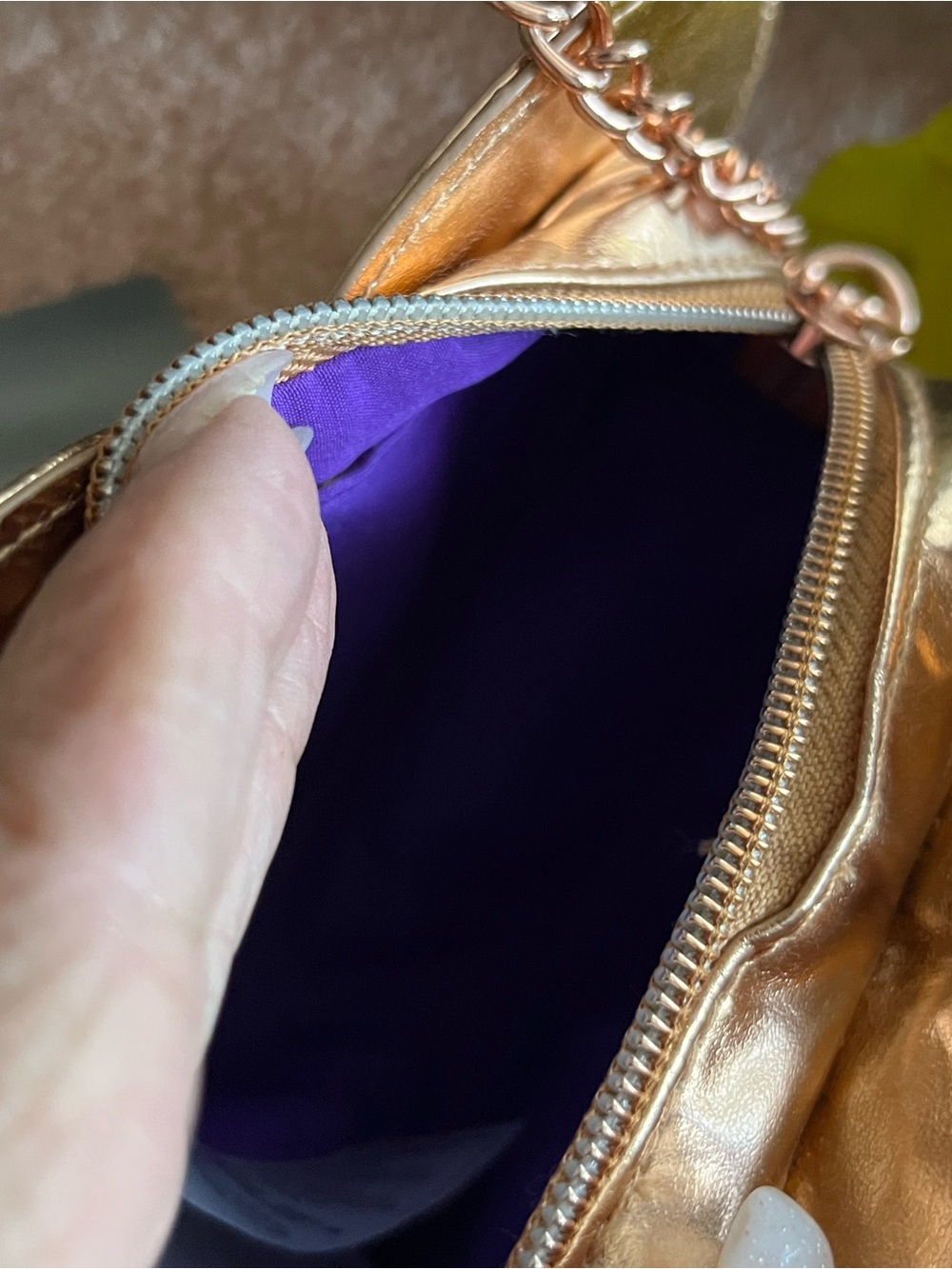 Disney Store descendants villain Evie Mal shoulder Bag - Picture 8 of 8